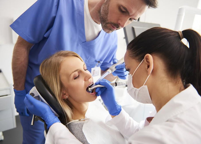 When Do We Need Emergency Tooth Extraction?